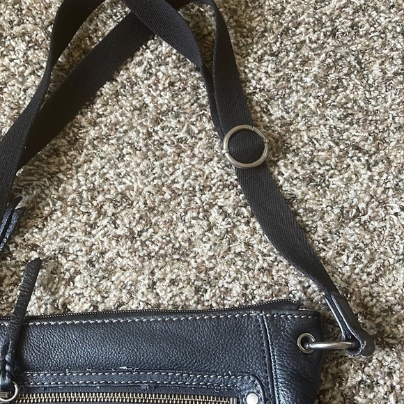 The Sak Pebbled Leather Crossbody Bag black - Picture 11 of 13